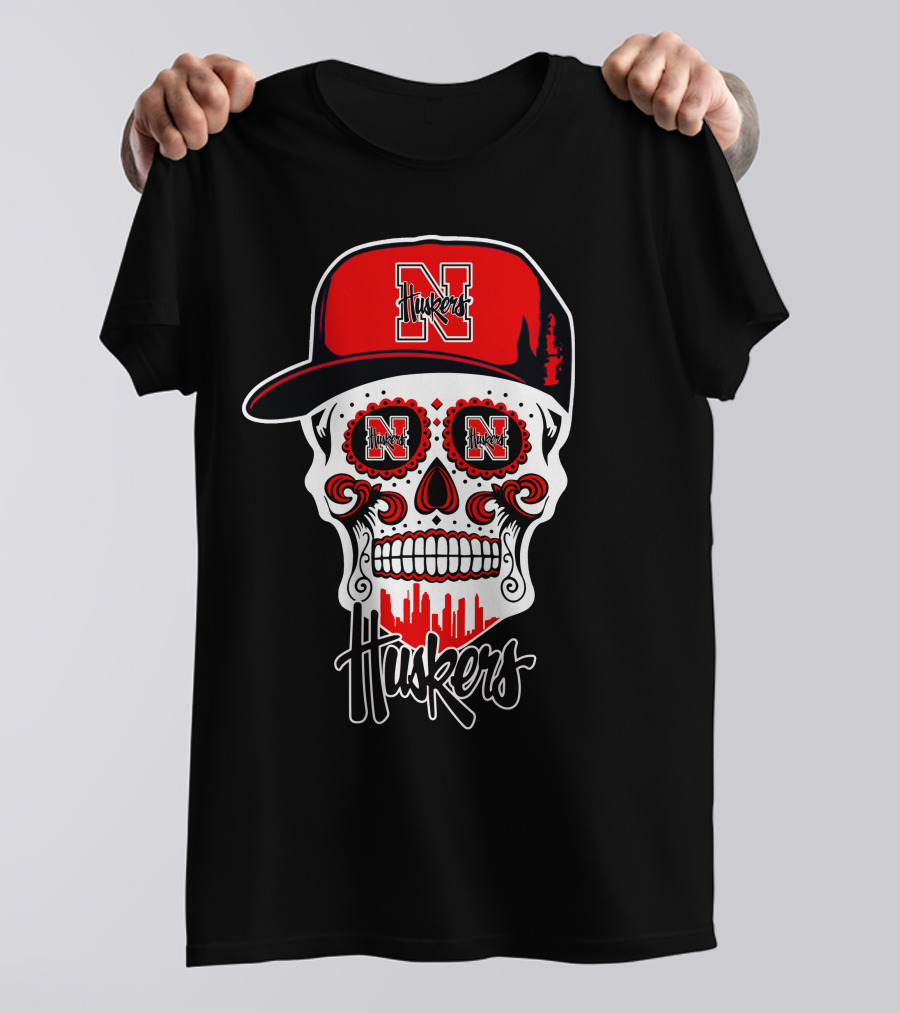 Nebraska Cornhuskers Huskers Skull With Red Cap And Cityscape T-Shirt