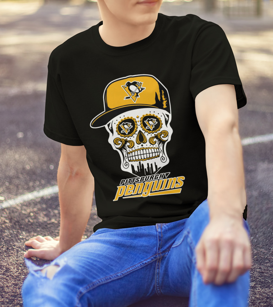 Pittsburgh Penguins Skull Hat Logo Skyline T-Shirt