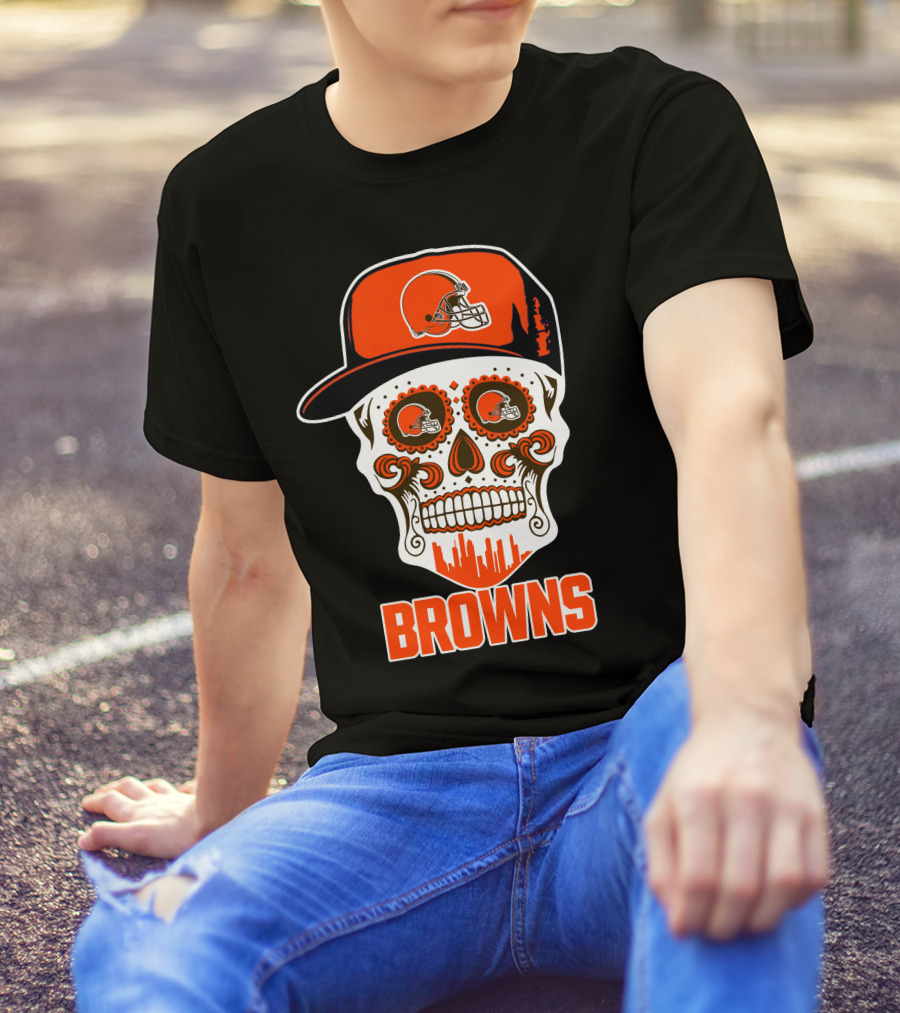 Cleveland Browns Sugar Skull With Orange Helmet And Brow Skyline T-Shirt