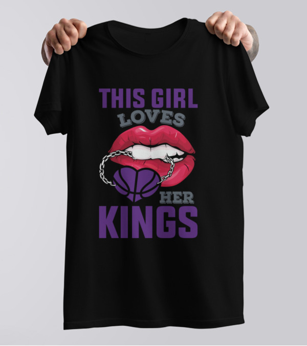 This Girl Loves Her Kings Basketball Passion Bold Lip Chain Heart T-Shirt