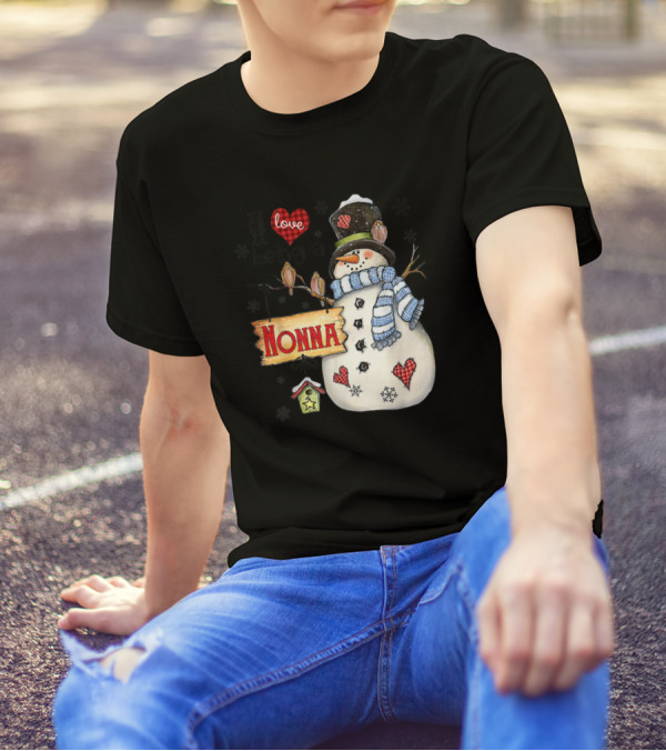 I Love Being A Nonna Cute Snowman Holiday Family Cheer T-Shirt