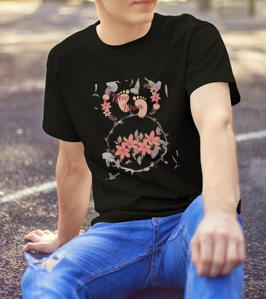 New Mom Floral Baby Footprint T-Shirt