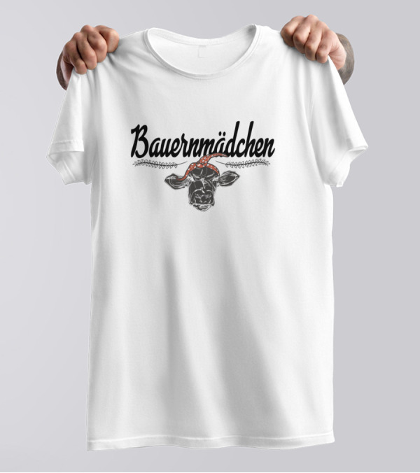 Bauernmädchen Cow Head With Red Bandana T-Shirt