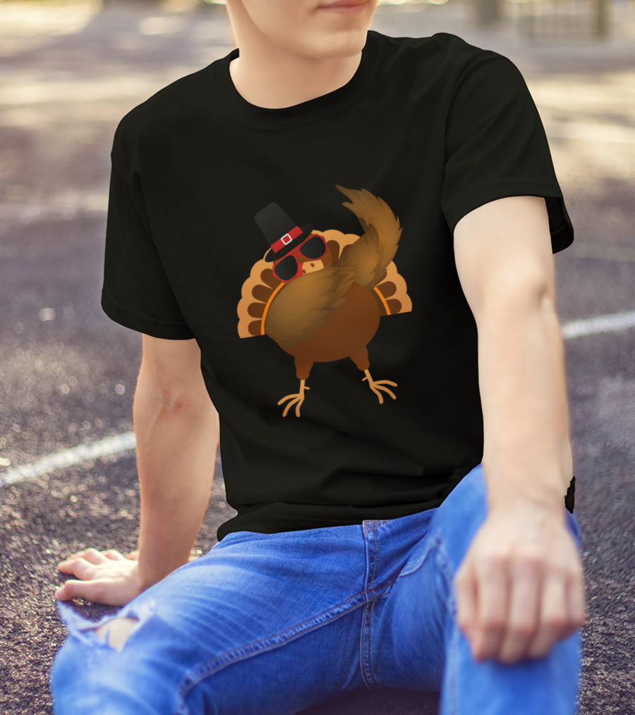 Funny Thanksgiving Turkey Dabbing With Hat And Sunglasses T-Shirt
