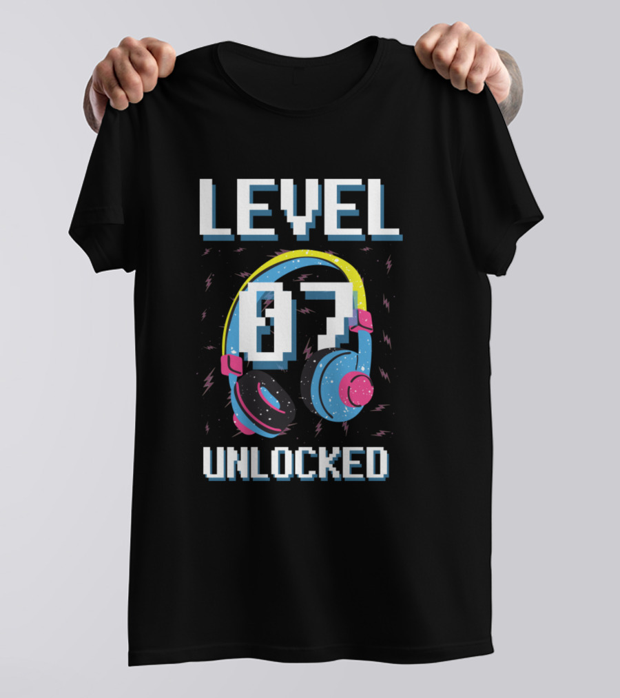 LEVEL 07 UNLOCKED GAMING BIRTHDAY WITH AGE AND HEADPHONES T-Shirt
