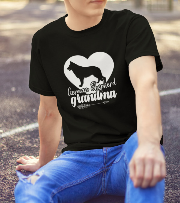 German Shepherd Grandma Heart Arrow Mother T-Shirt