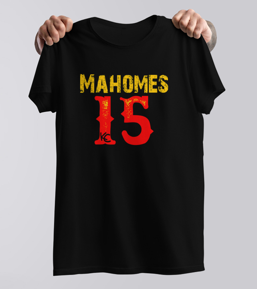 Mahomes 15 KC Chiefs Football Fan Essential T-Shirt