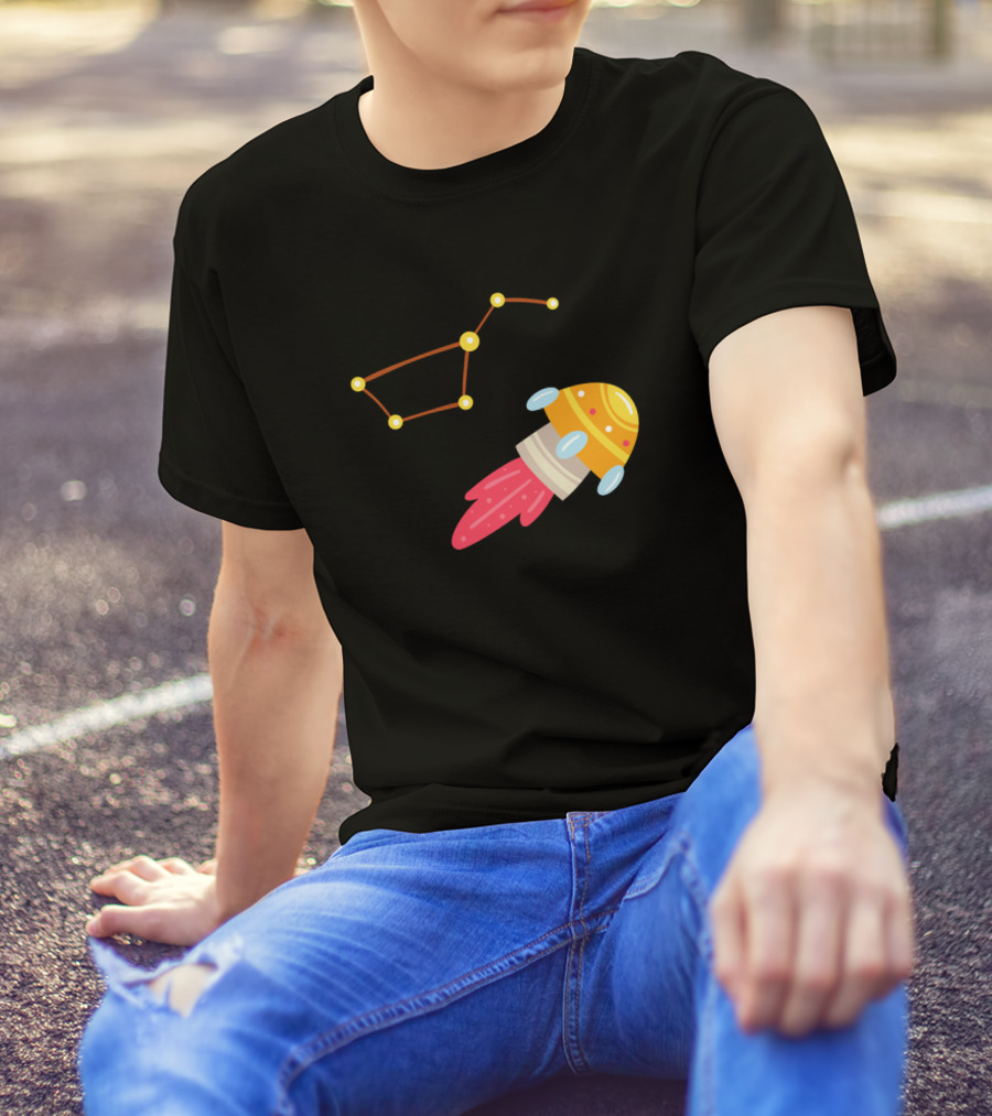 Rocket With Ursa Major Constellation Sciences T-Shirt