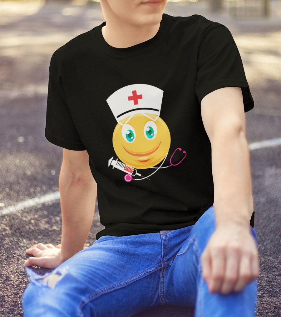 Love Cute Nurse Mom Emoji I Am A Nurse Stethoscope Syringe T-Shirt