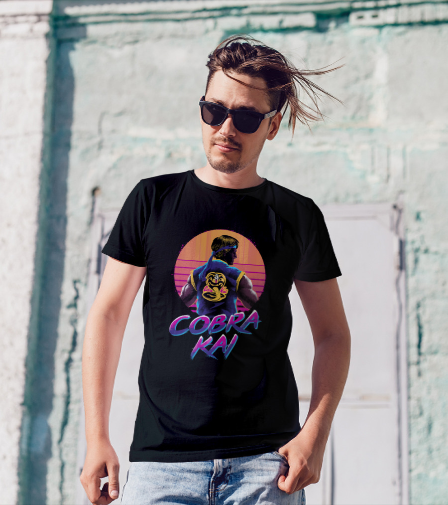 Cobra Kai Retro Rad Vintage Style Cobra T-Shirt