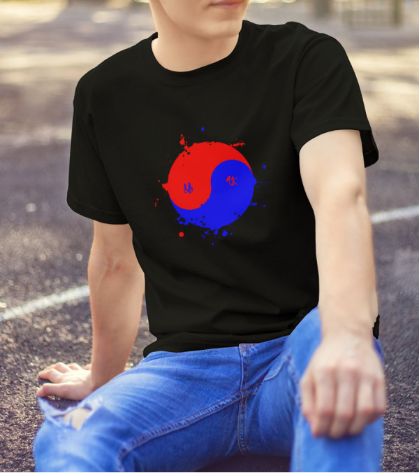 Taegeuk Korean Yin Yang Symbol In Red And Blue Splash T-Shirt