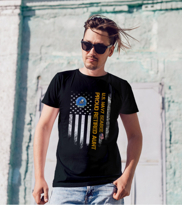 United States Seabee U.S. Navy Proud Retired Aunt Vintage American Flag T-Shirt