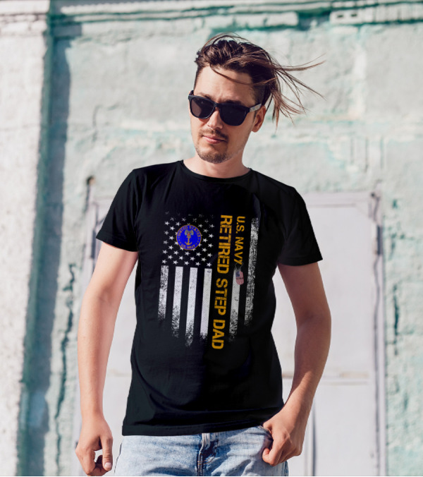United States Navy Retired Step Dad Vintage American Flag Veteran Proud T-Shirt