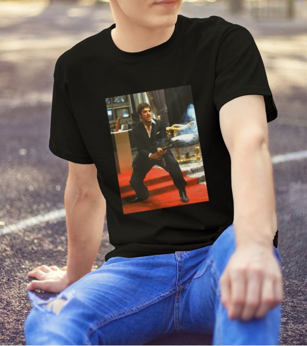 Tony Mobster Gangster Iconic 80s Movie Scene Fans T-Shirt