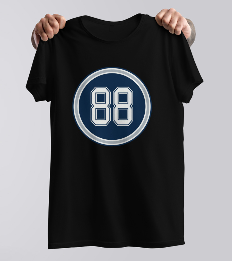 Ceedee Lamb 88 Dallas Football Number Circular Emblem T-Shirt