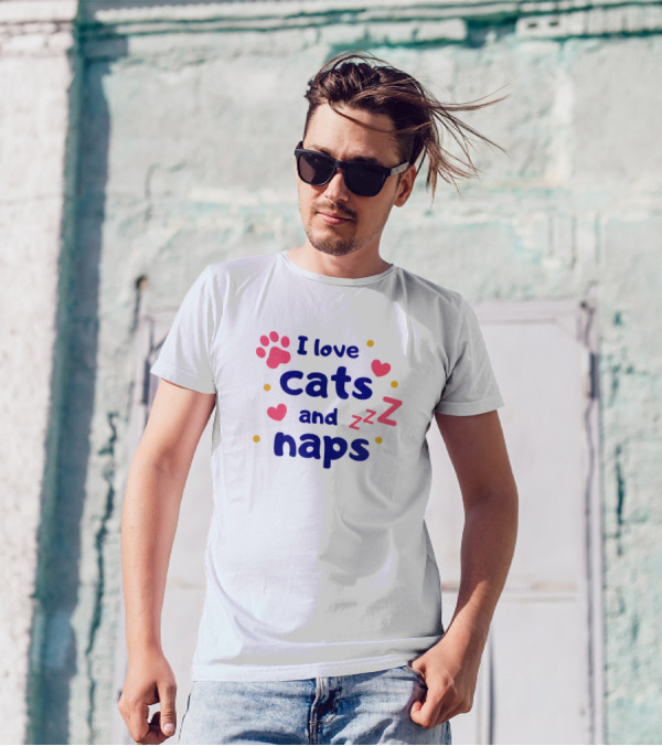 I Love Cats And Naps With Hearts And Paw Print Zzz T-Shirt