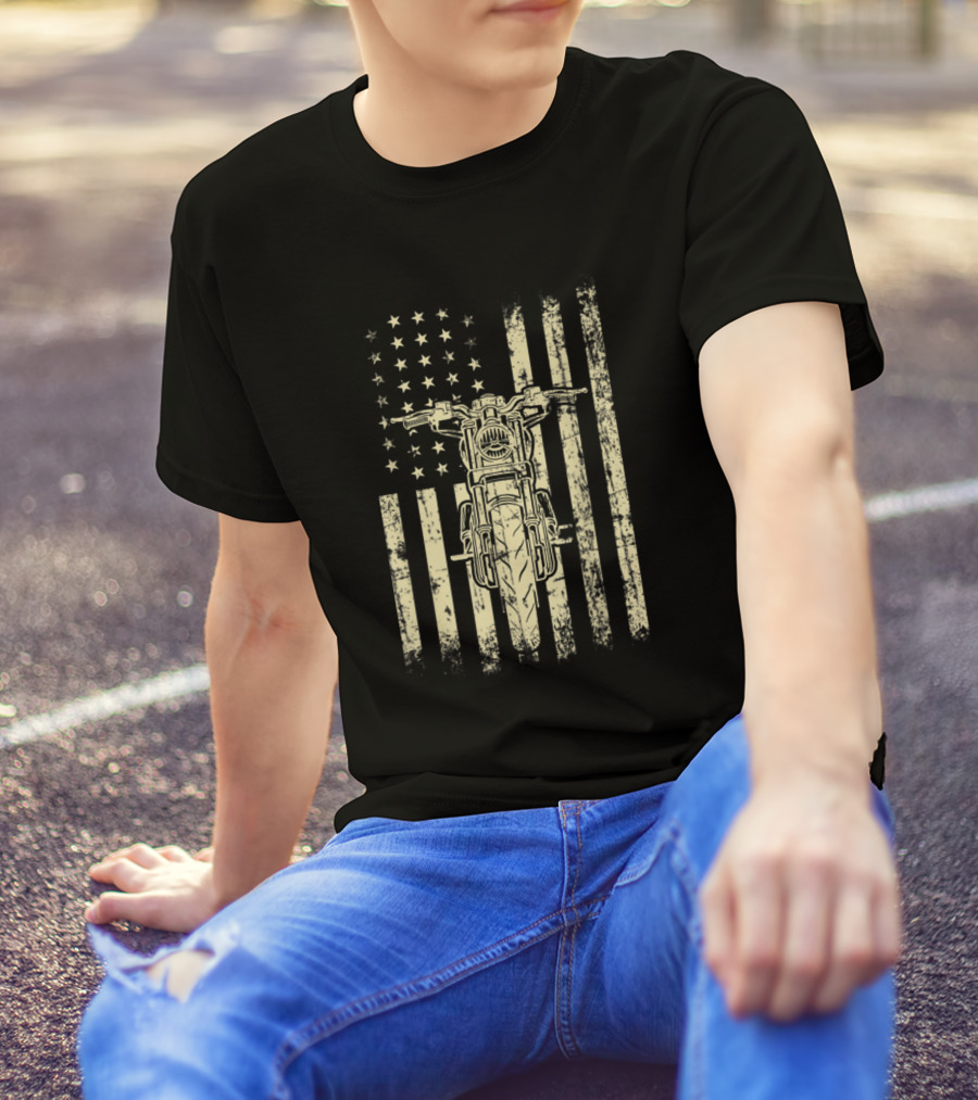 Vintage American Motorcycle With American Flag Cool Bike T-Shirt