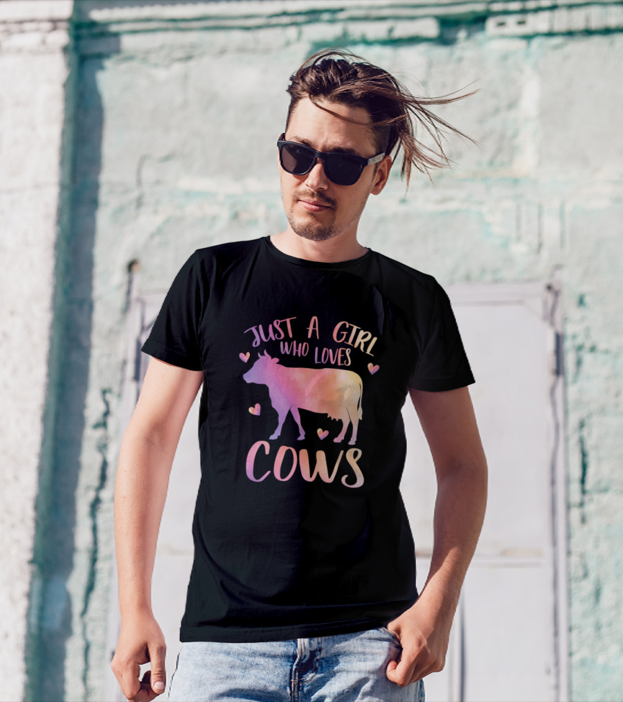 Just A Girl Who Loves Cows With Pink Hearts T-Shirt
