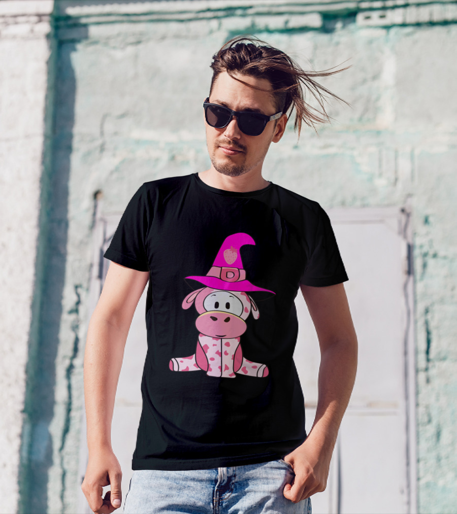 Strawberry Cow In Pink Witch Hat Halloween Costume Farming T-Shirt
