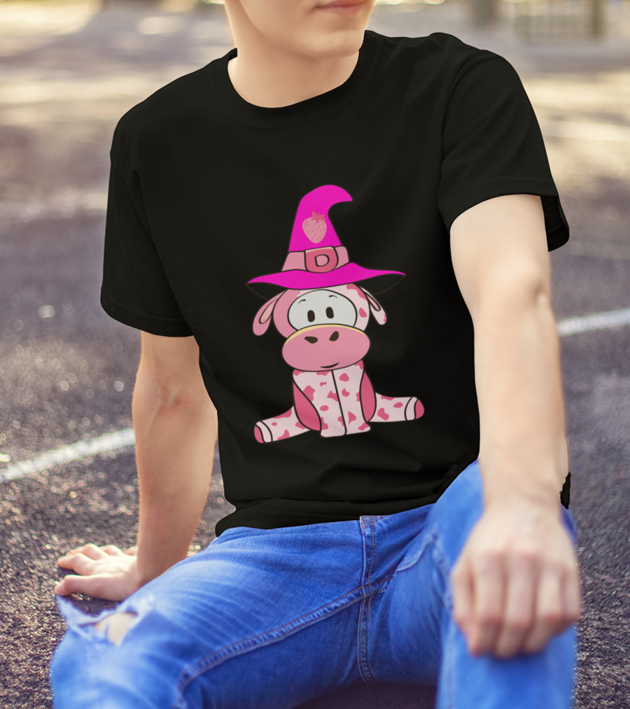 Strawberry Cow In Pink Witch Hat Halloween Costume Farming T-Shirt