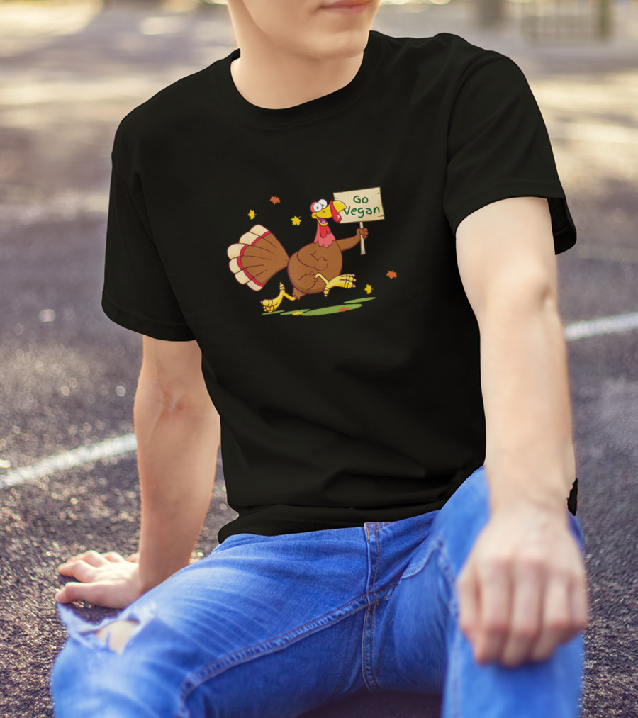 Funny Turkey Holding Go Vegan Sign Animal Rights T-Shirt