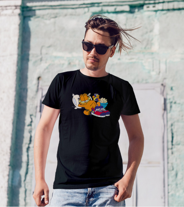 Garfield Can't Talk Right Now Doing Hot Girl Shit T-Shirt