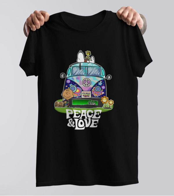 Peace And Love Snoopy Lover T-Shirt