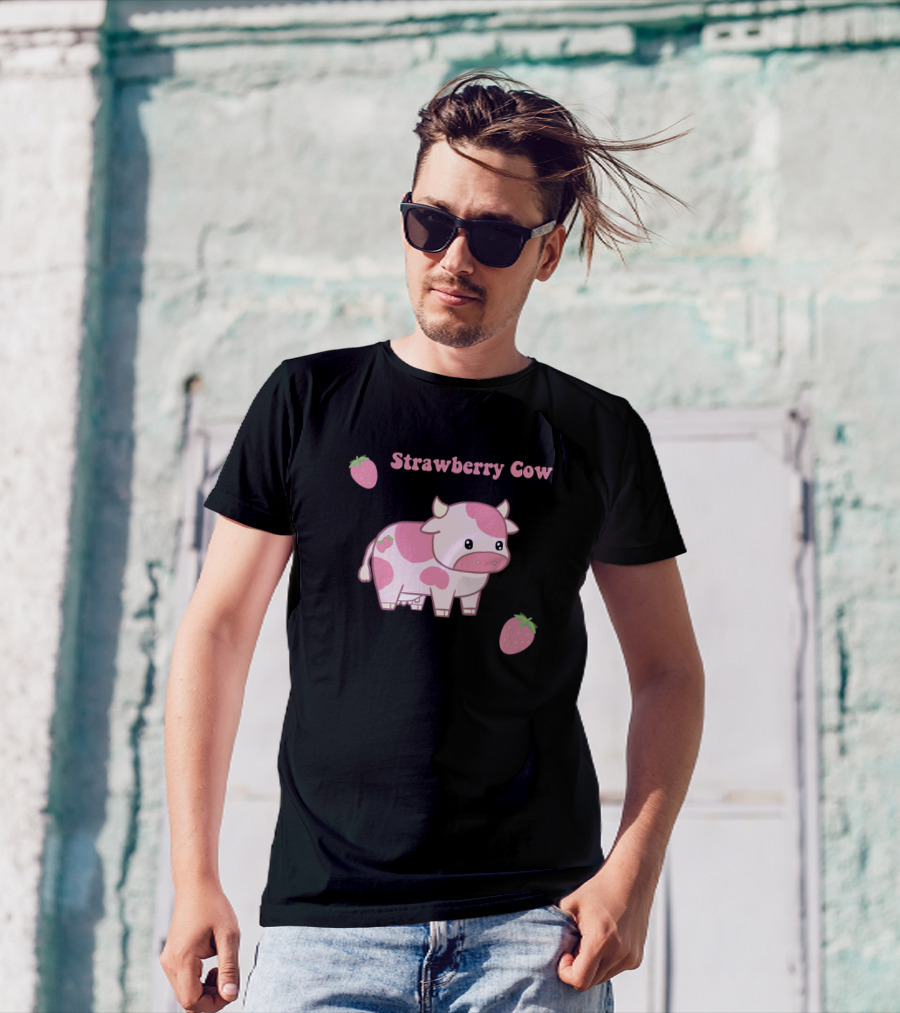 Strawberry Cow Cute Pink Cartoon With Strawberries T-Shirt