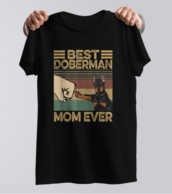 Best Doberman Mom Ever Fist Bump Retro Stripes T-Shirt