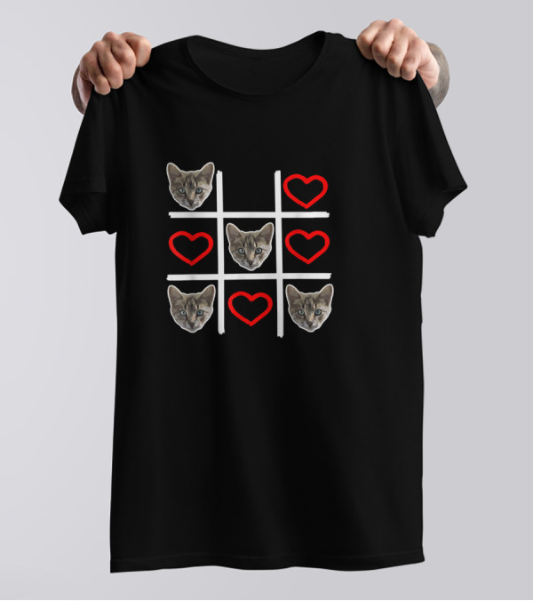 Tic Tac Toe Hearts Cat Funny Kitty Lover T-Shirt