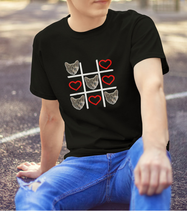Tic Tac Toe Hearts Cat Funny Kitty Lover T-Shirt