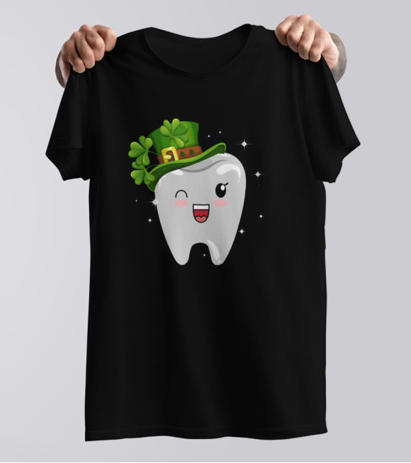 Cute Tooth Wearing Leprechaun Hat Dental Assistant St Patricks Day T-Shirt