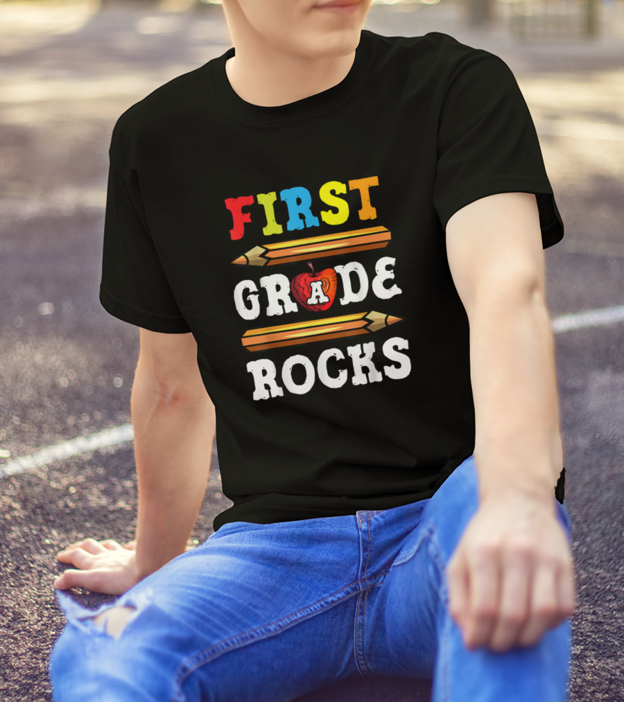 First Grade Rocks Back To School 1st Grade Teacher Pencil Apple T-Shirt