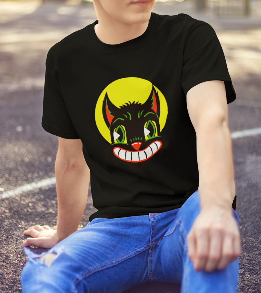 Vintage Cat Yellow Moon Grinning Face T-Shirt