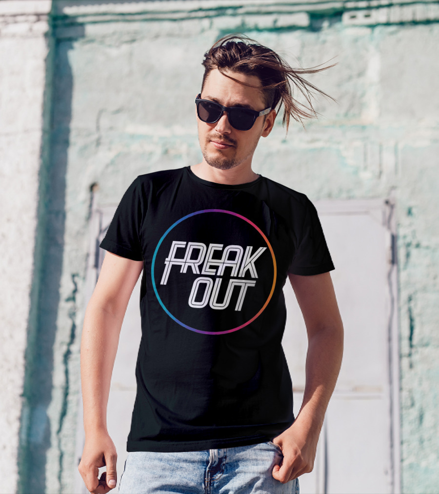 Freak Out Retro Circle Rainbow Gradient 70s T-Shirt