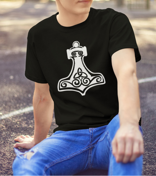Thors Hammer Triquetra Viking Norse Fashion Retro Cool T-Shirt
