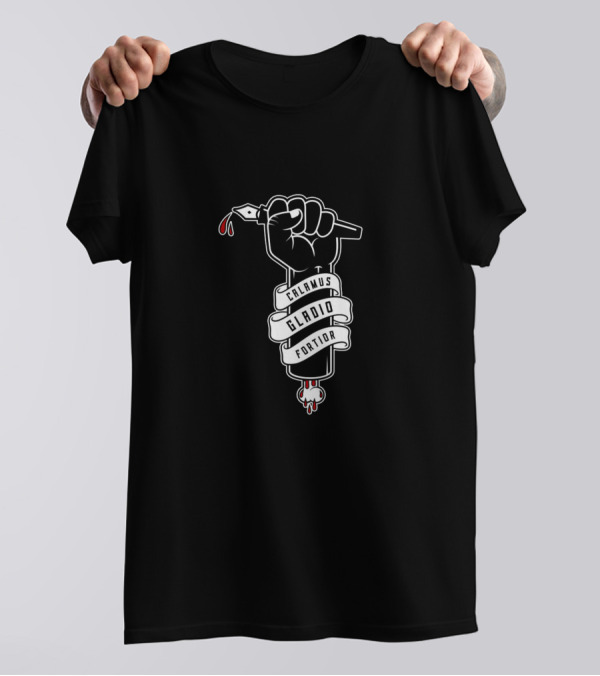 Calamus Gladio Fortior Fist Holding Pen With Blood Droplets T-Shirt