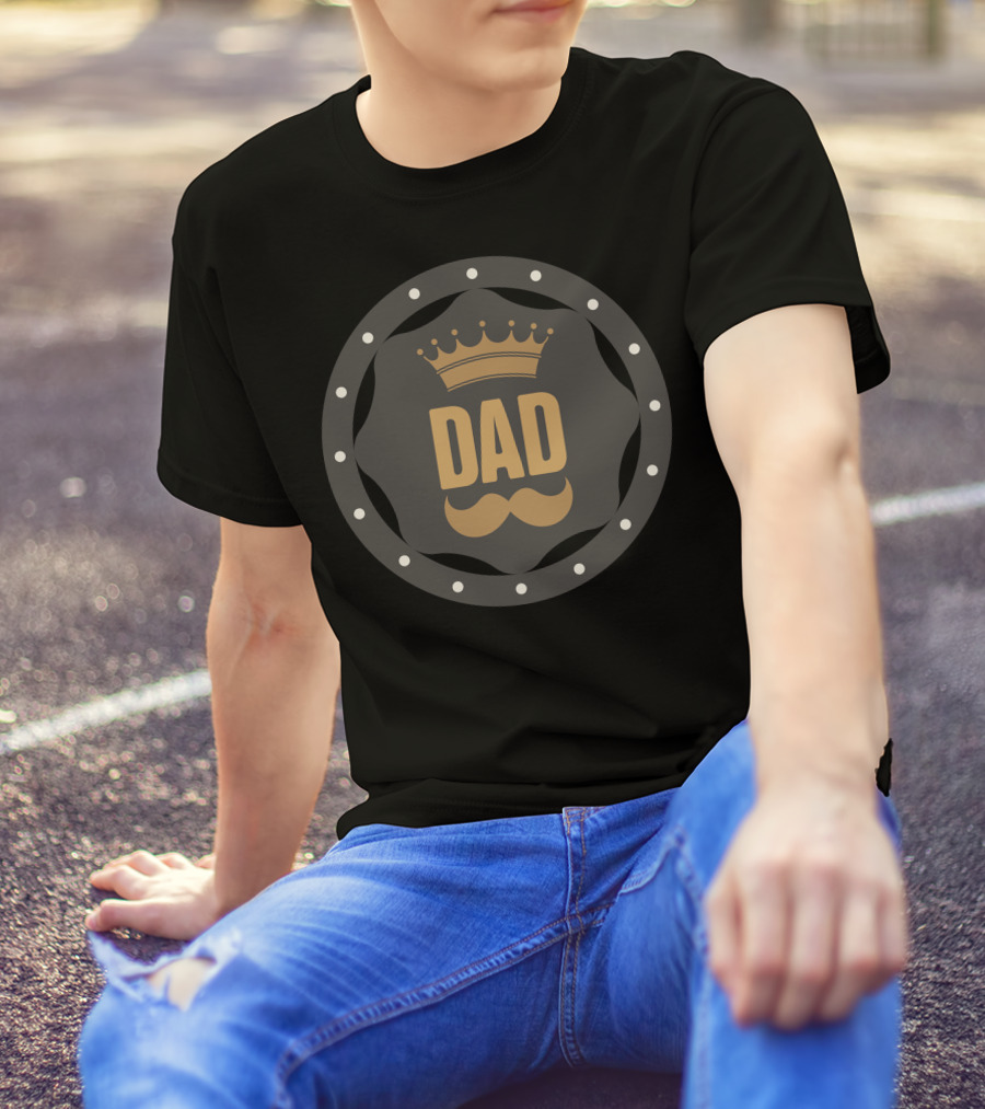 Dad Crown And Mustache Retro Badge T-Shirt