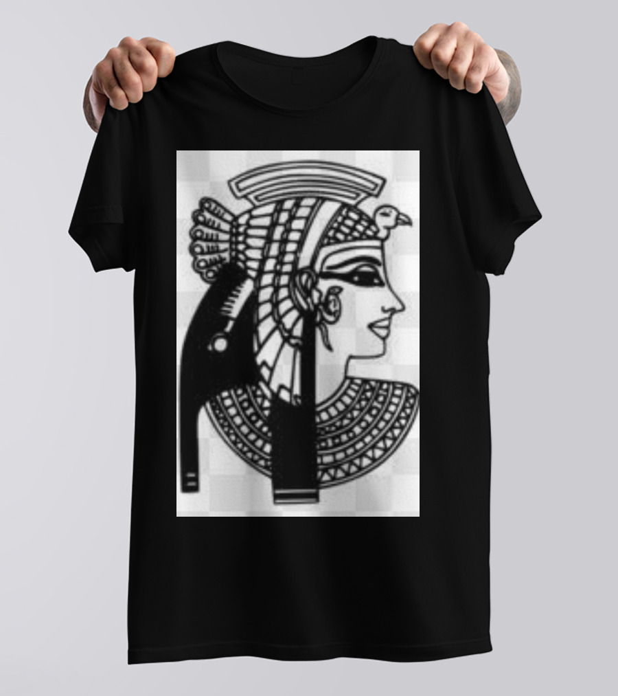 Ancient Egyptian Queen Nefertiti Profile With Uraeus And Intricate Neckpiece T-Shirt