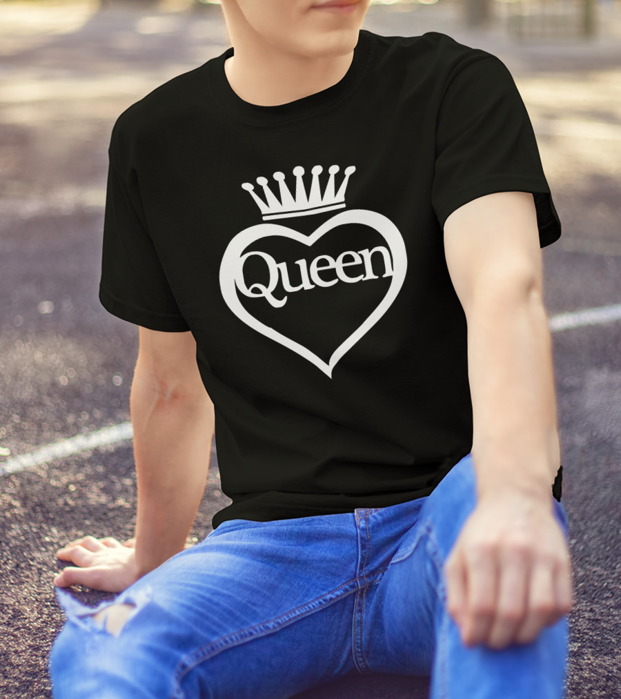 Queen Of Everything Bride Honeymoon Hen Night Fashion With Crown And Heart T-Shirt