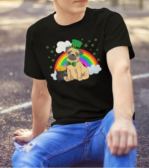 Irish Pug With Leprechaun Hat Rainbow And Pot Of Gold T-Shirt
