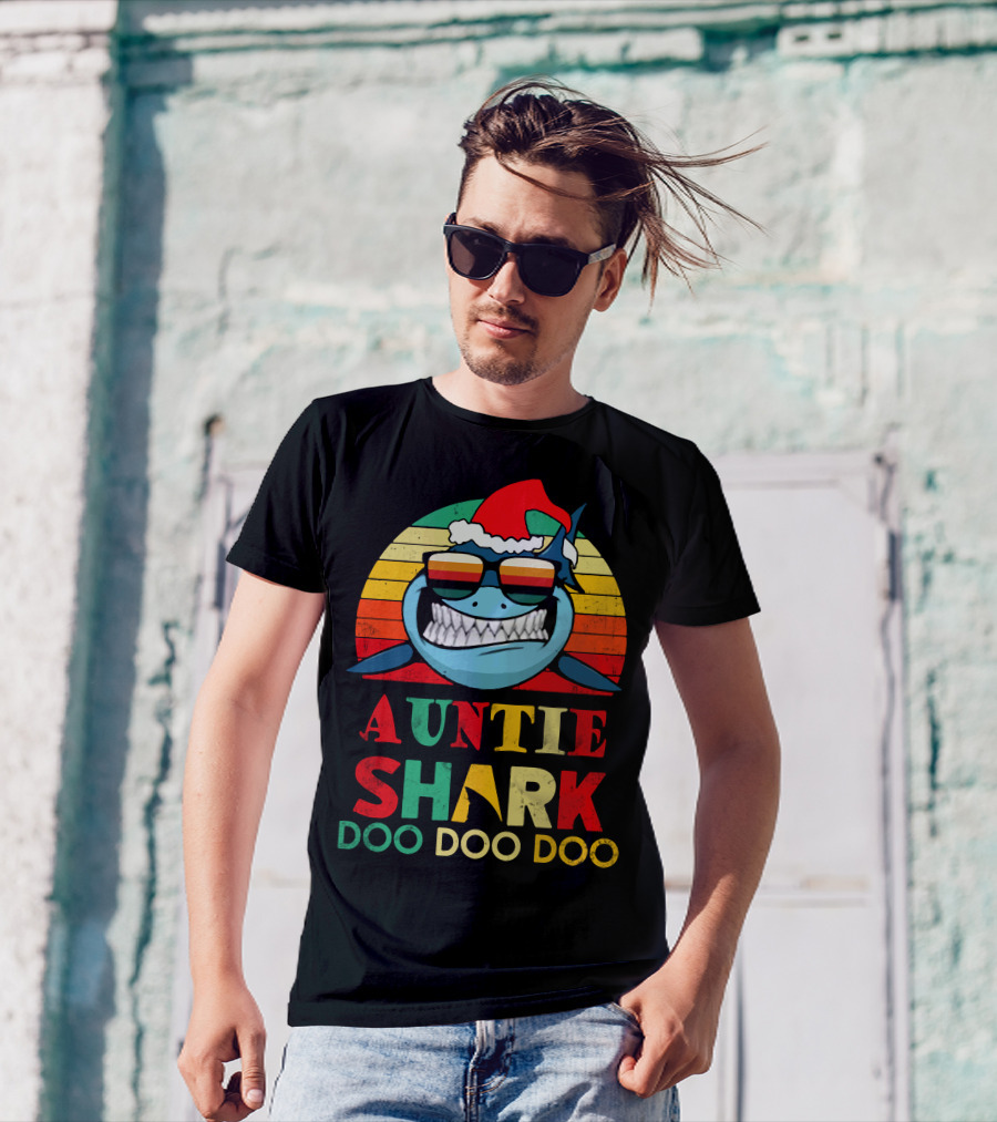 Auntie Shark Christmas Doo Doo Doo Santa Hat T-Shirt