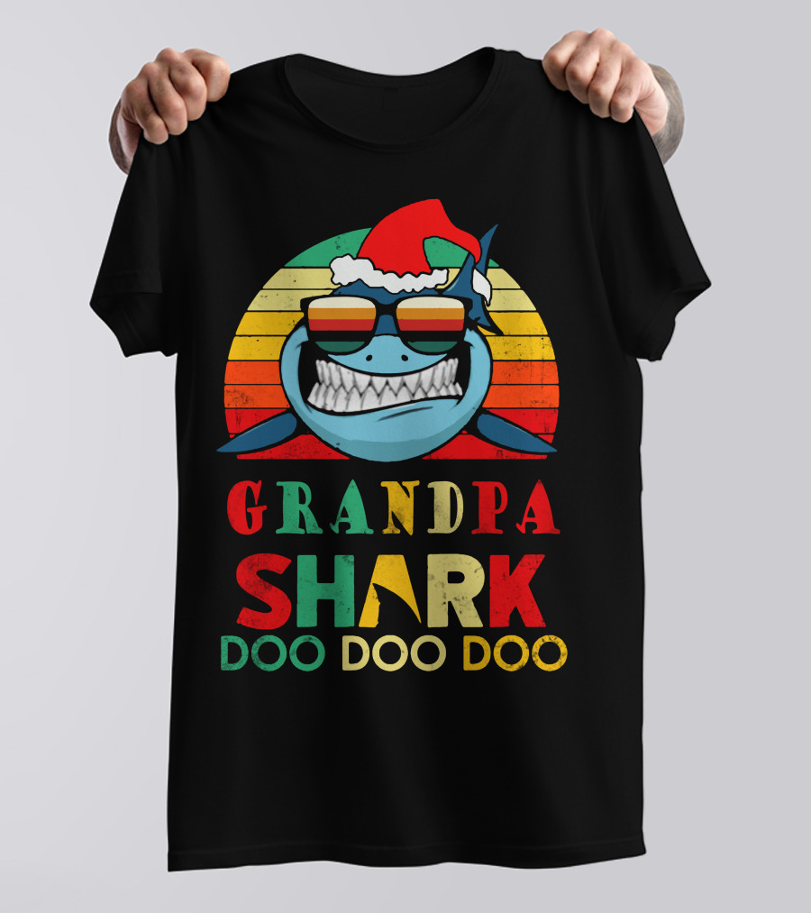 Grandpa Shark Doo Doo Doo Christmas Santa Hat Sunglasses Retro Vintage T-Shirt