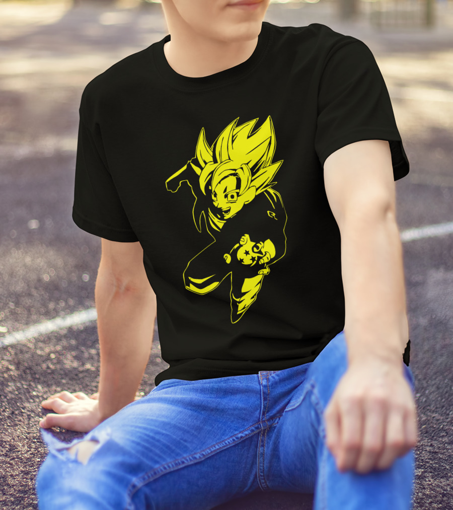Son Goku Super Saiyan Holding Dragon Ball Z Fun T-Shirt