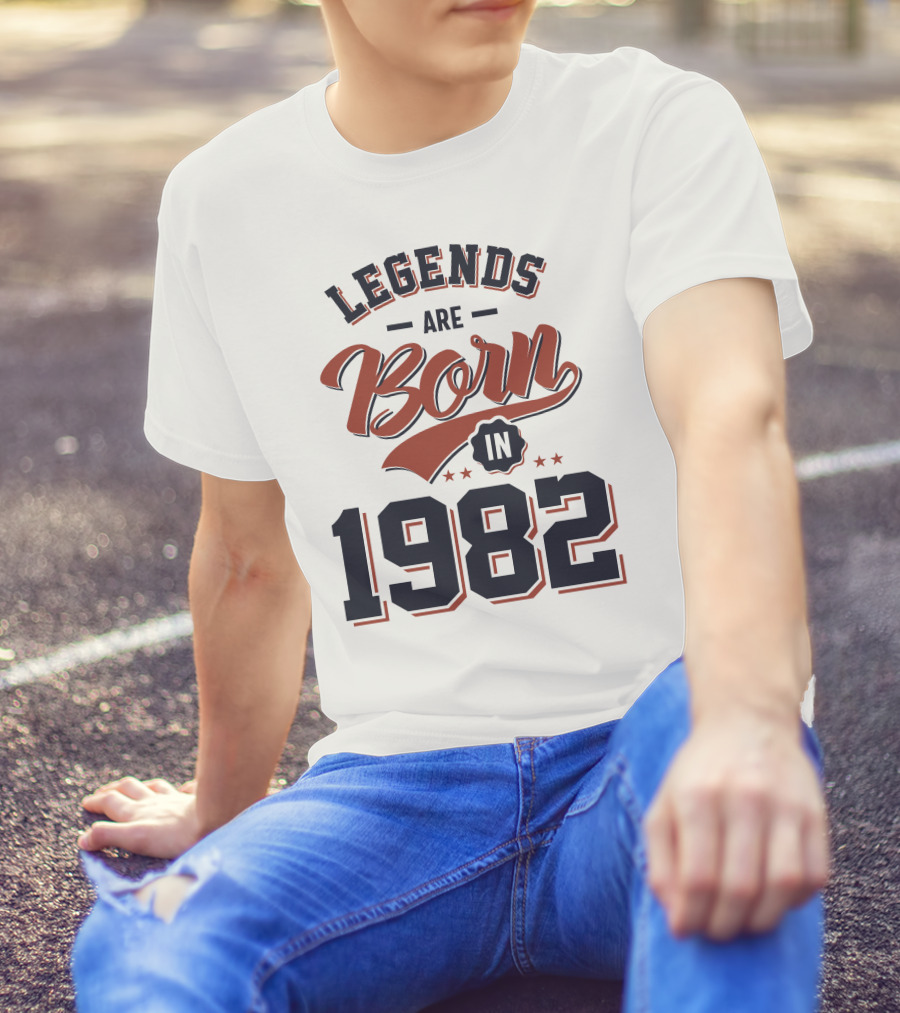 Legends Are Born In 1982 Vintage Birthday T-Shirt