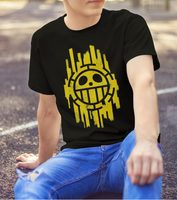 One Piece Trafalgar Law Jolly Roger Yellow Heart Pirates Emblem T-Shirt