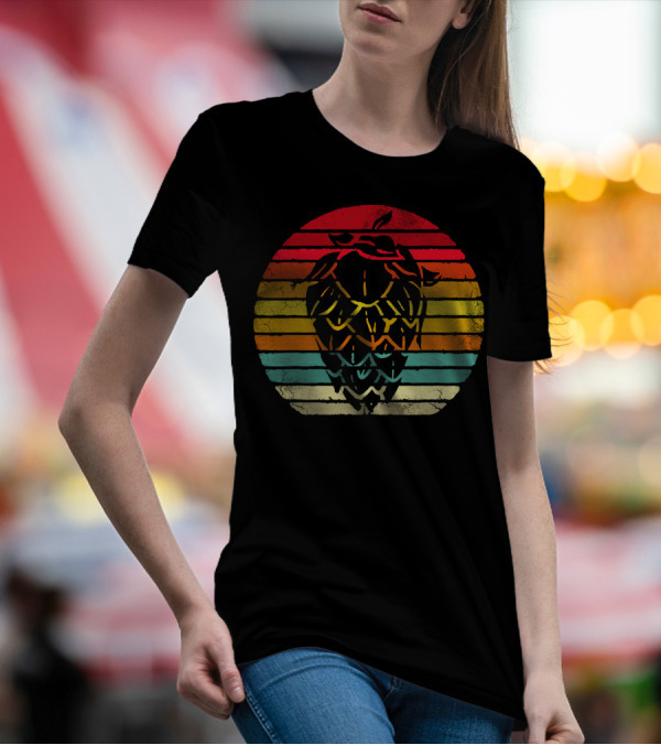 Vintage Hops Leaf Beer Brewing IPA Retro Sunset Stripes T-Shirt