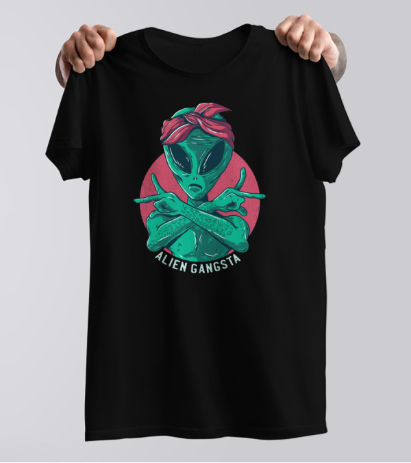 Alien Gangsta Crossed Arms Bandana Detailed T-Shirt