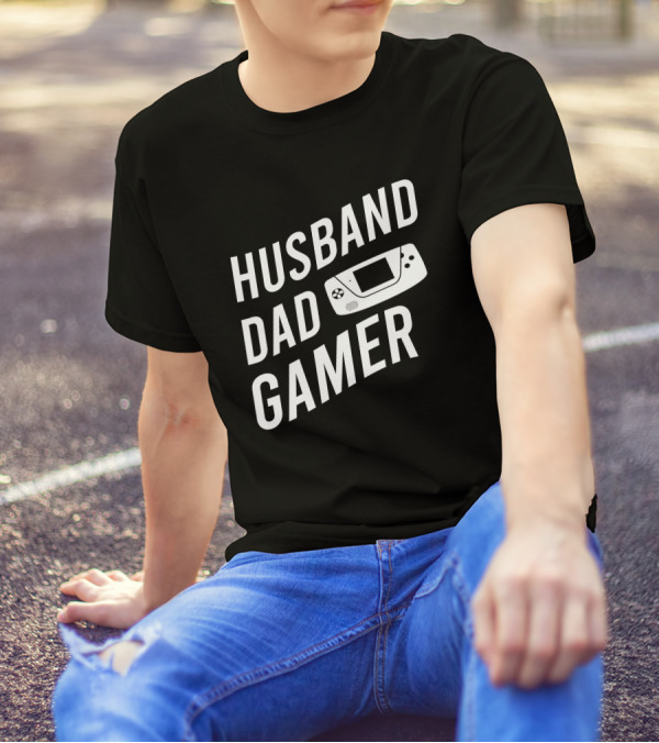 Husband Dad Gamer Handheld Console Enthusiast T-Shirt