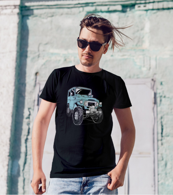 Toyota Land Cruiser Classic Off-Road Adventure T-Shirt
